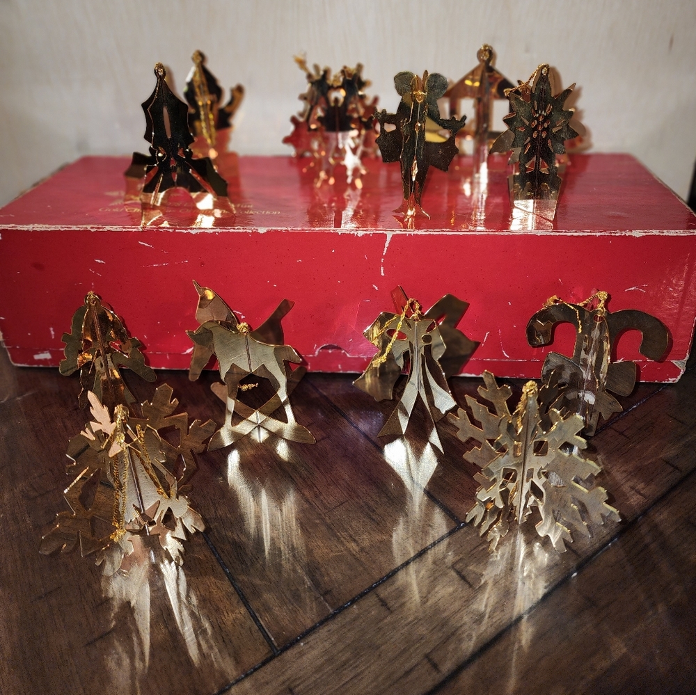 1978 Danbury mint gold christmas ornaments